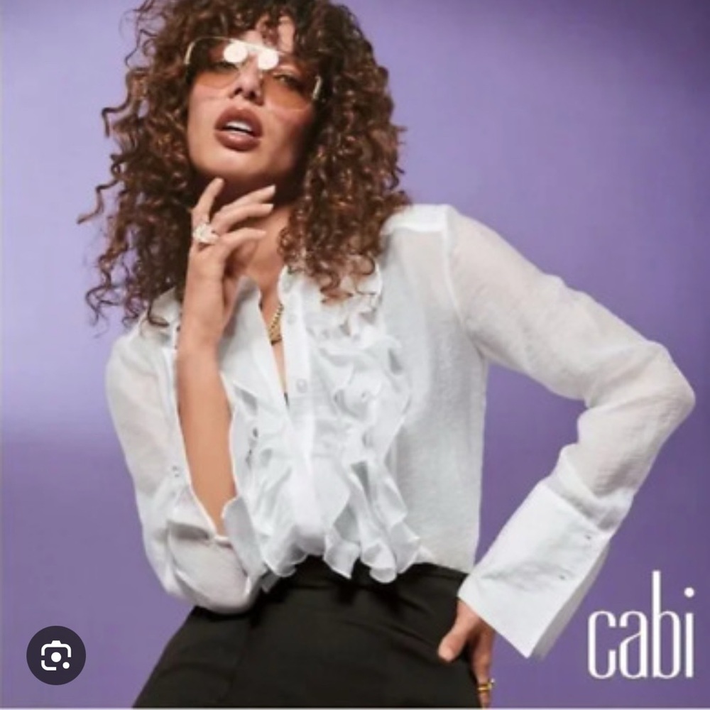 Cabi White Ruffle Women's Top